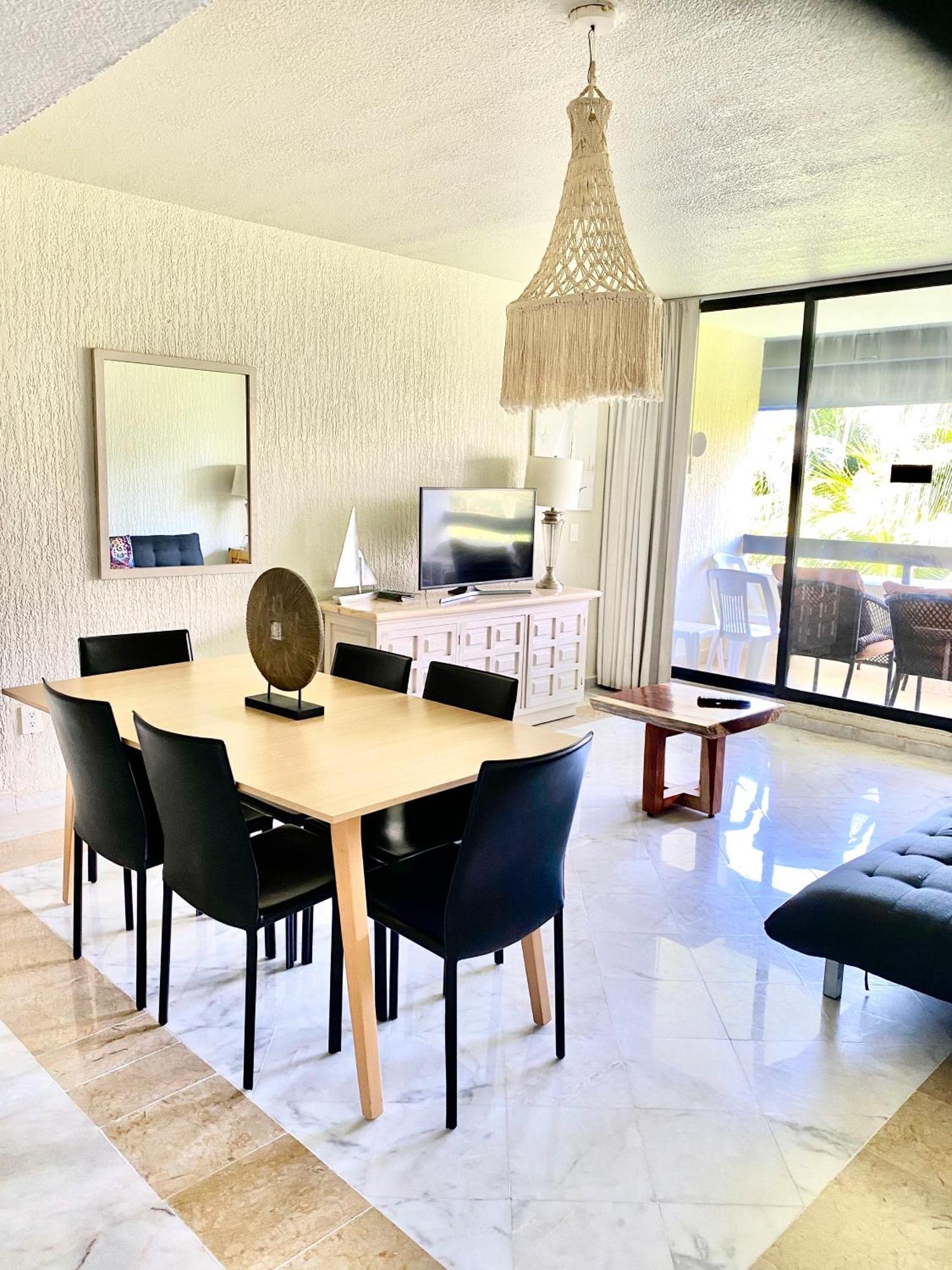 Condo In Ocean Front Resort Cancun Room photo