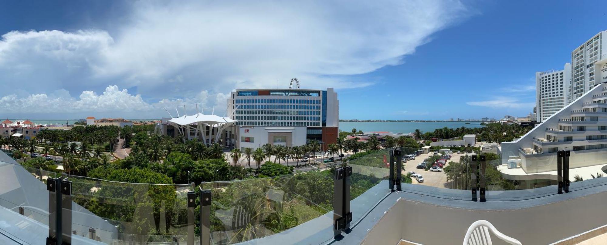 Condo In Ocean Front Resort Cancun Room photo