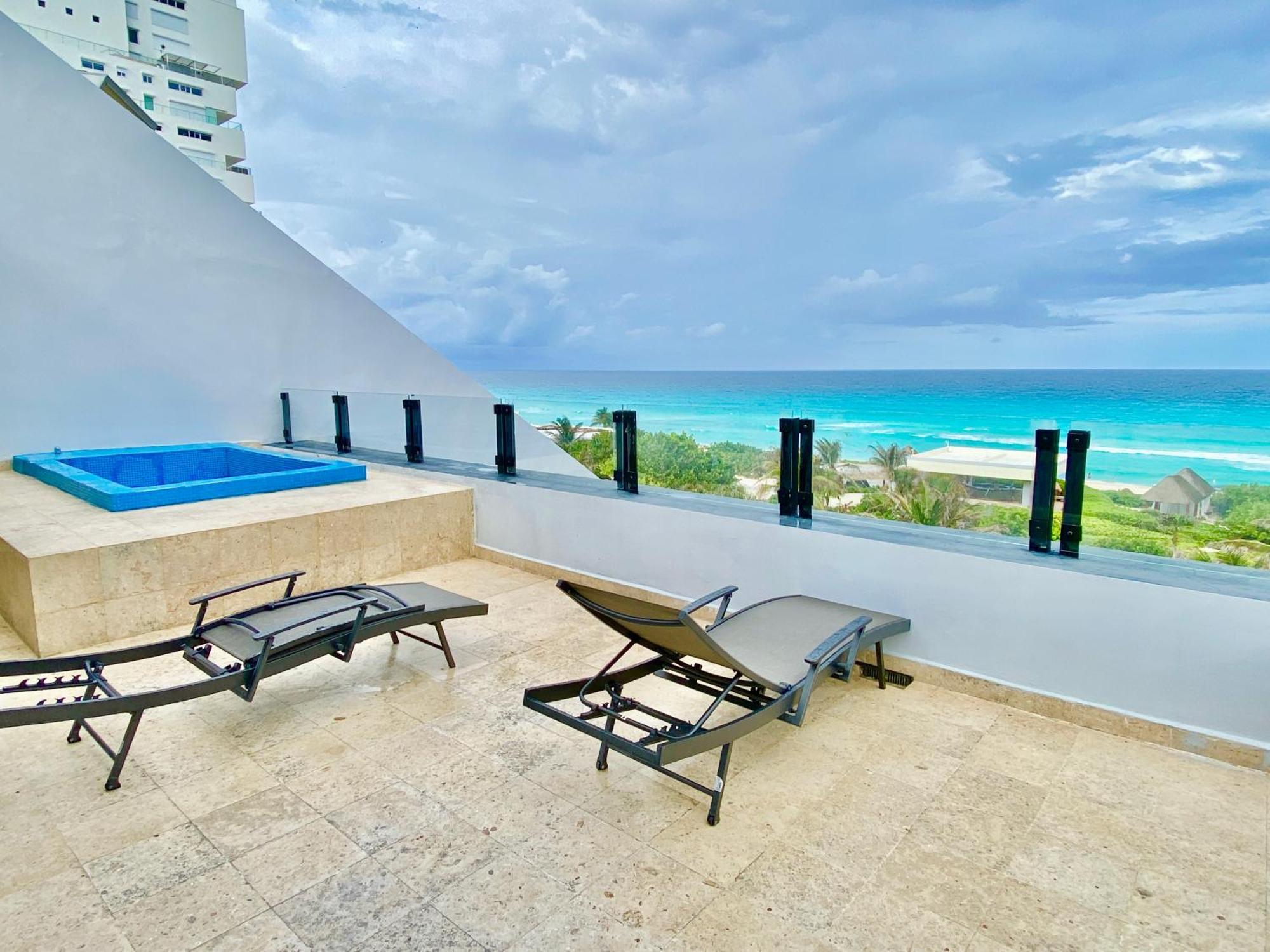 Condo In Ocean Front Resort Cancun Room photo