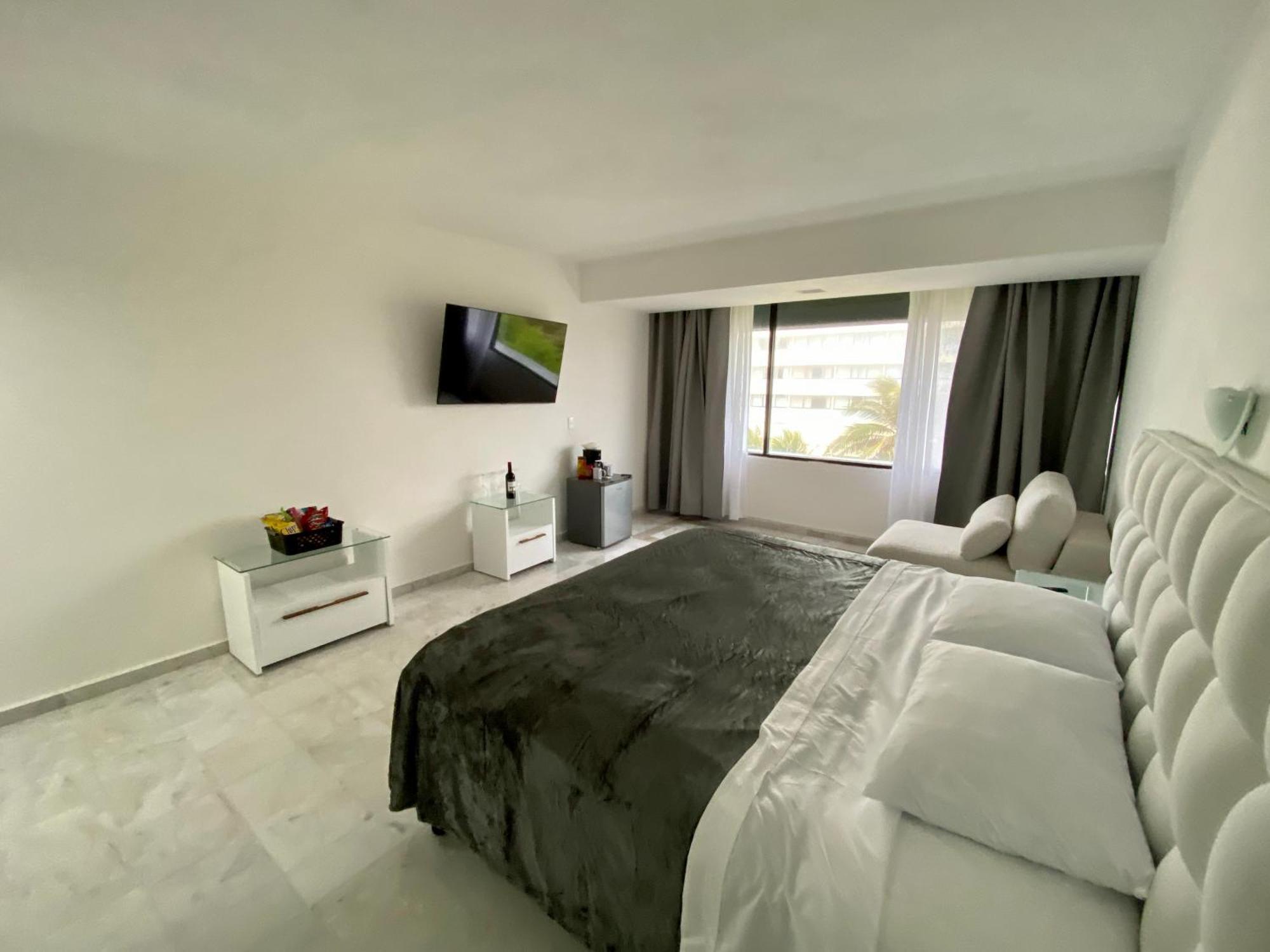 Condo In Ocean Front Resort Cancun Room photo